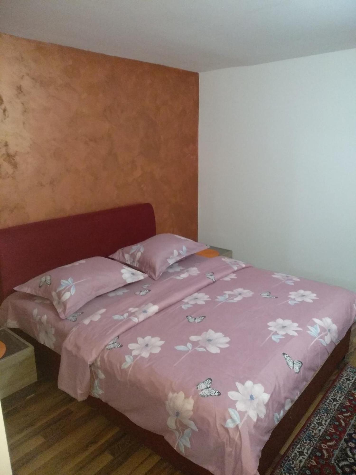 Apartments Popovic พอดโกริกา ภายนอก รูปภาพ